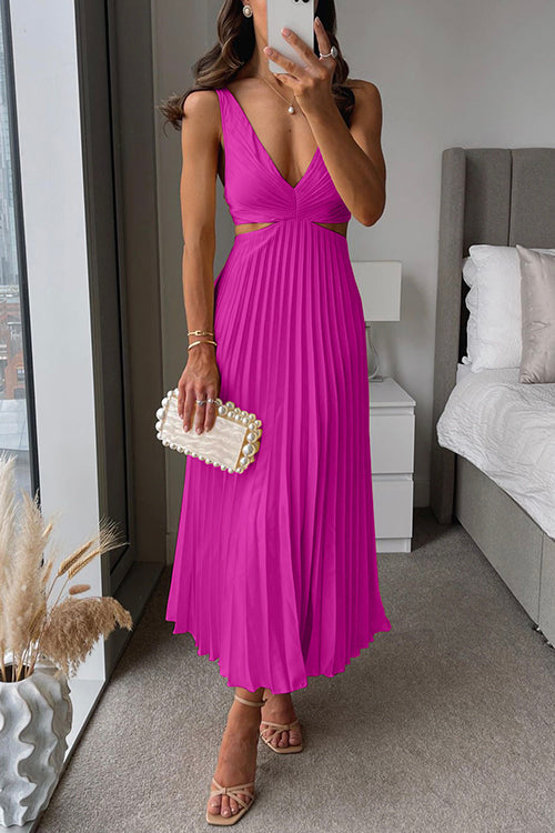 Iyla – Chic Pleated Elegant Dress