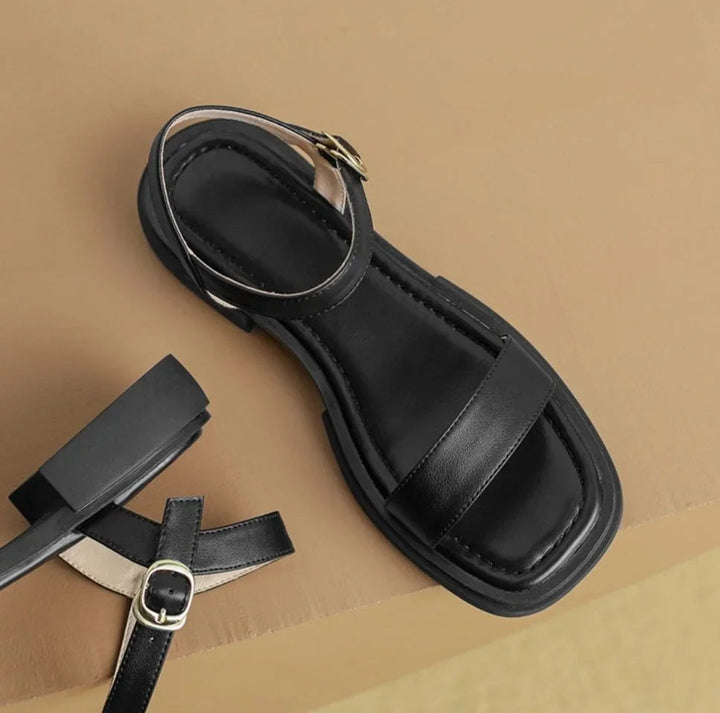 AVA – SANDALS WITH MINIMALIST STRAP