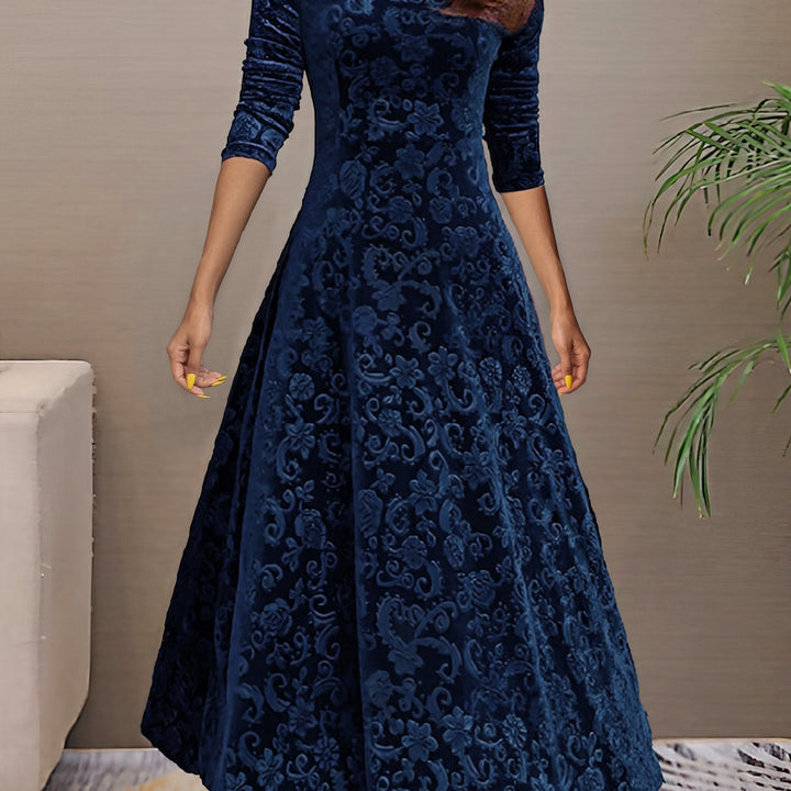Kira | Holiday Velvet Elegance Dress