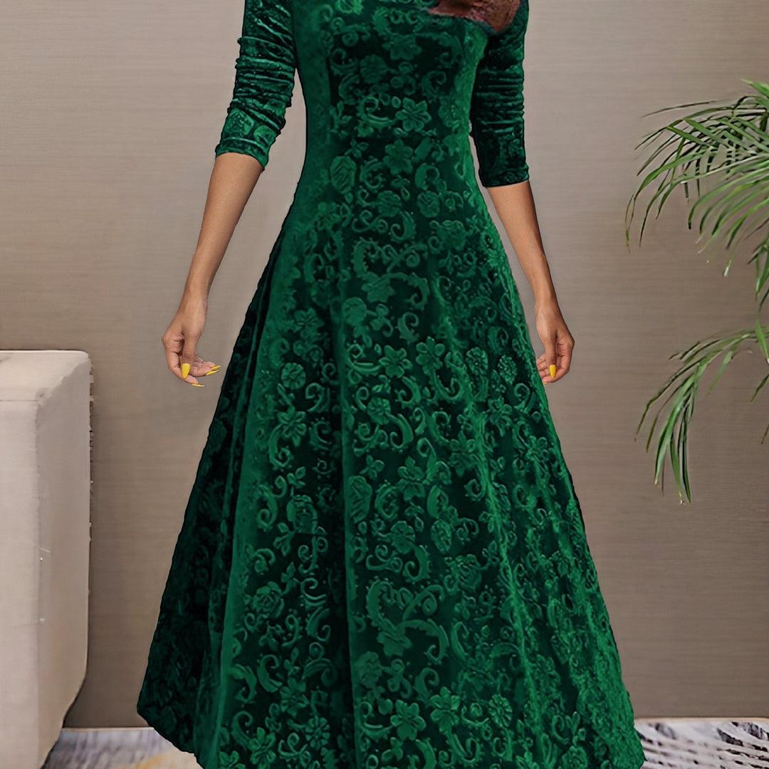 Kira | Holiday Velvet Elegance Dress