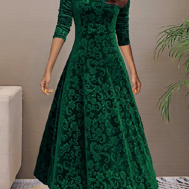 Kira | Holiday Velvet Elegance Dress