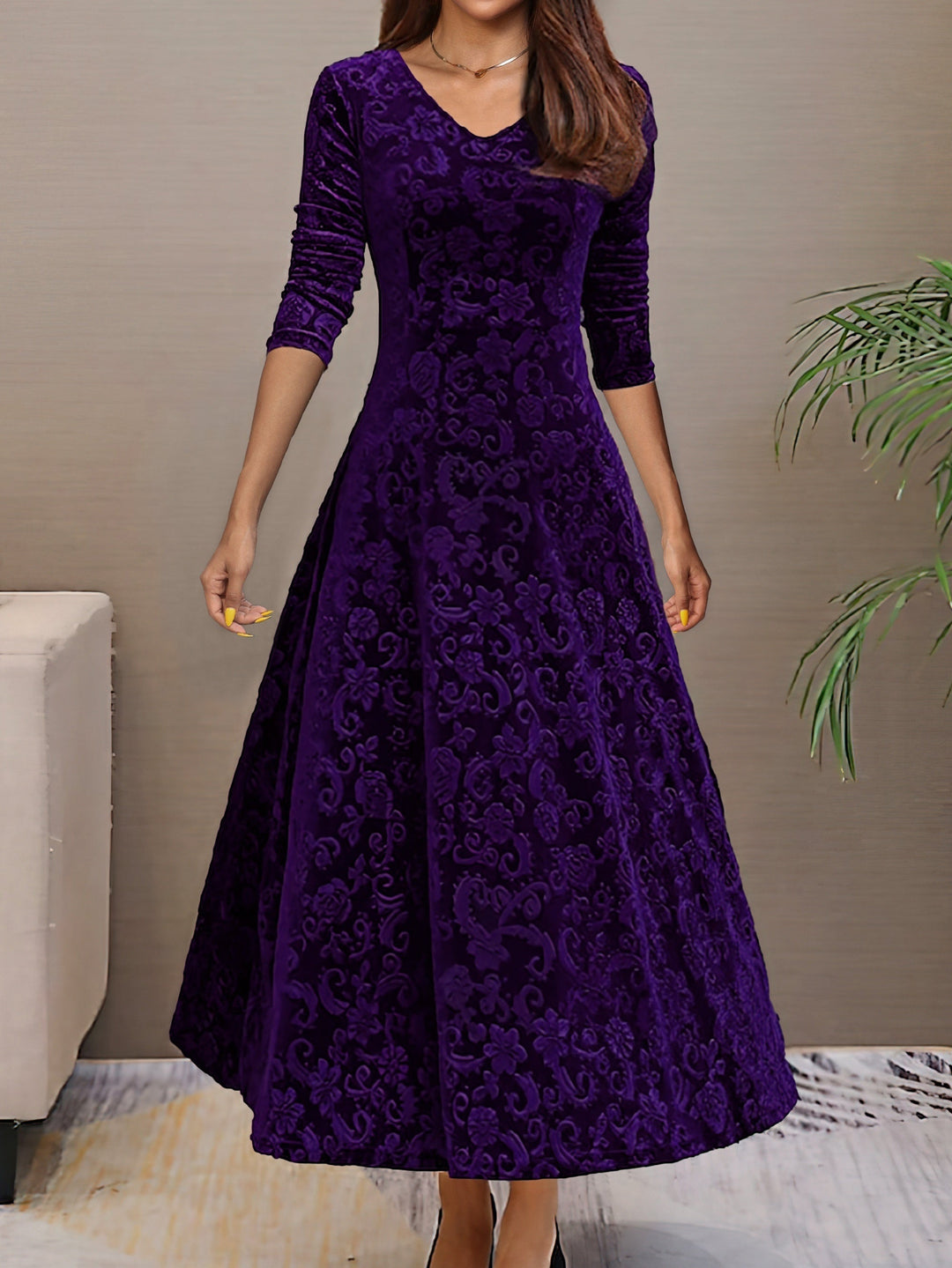 Kira | Holiday Velvet Elegance Dress