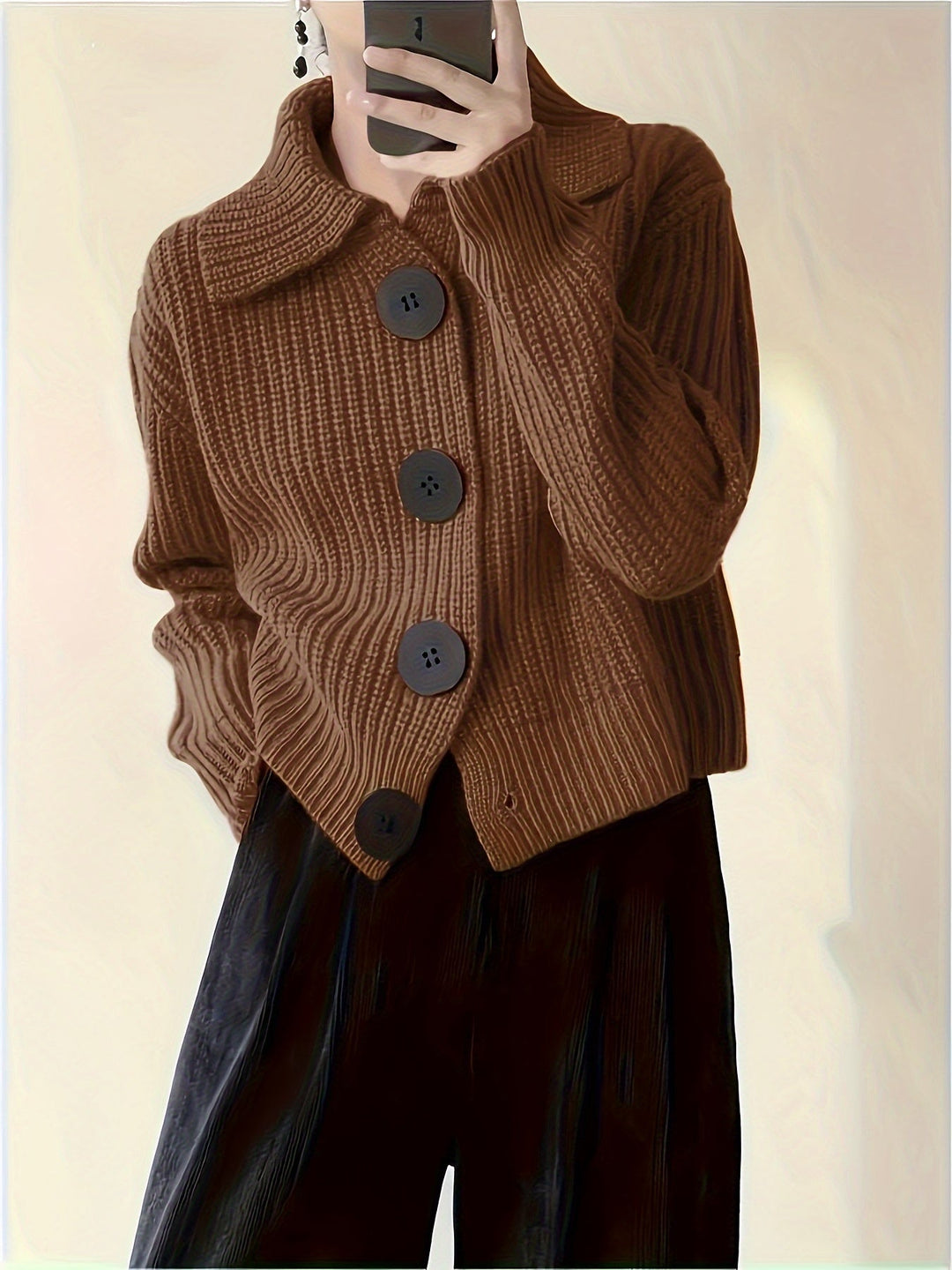FIONA – KNITTED SWEATER WITH STATEMENT BUTTONS
