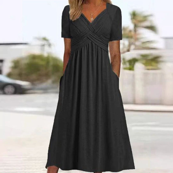 Cove | Elegant Dress That Flatters the Silhouette