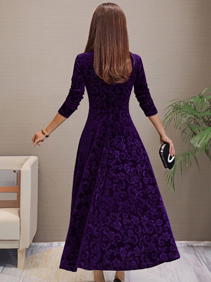Kira | Holiday Velvet Elegance Dress
