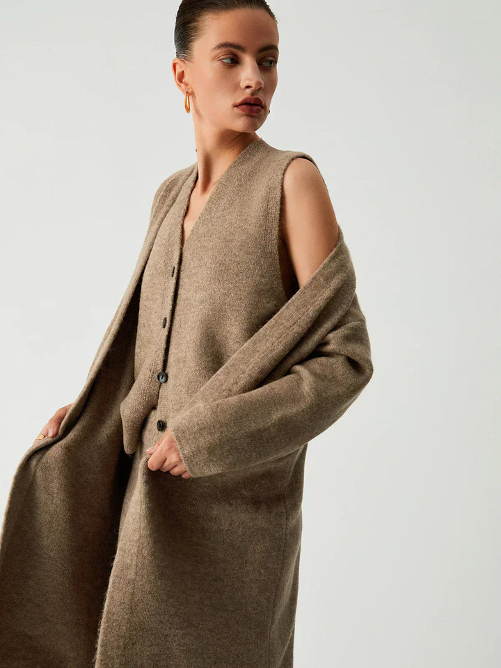 Long three-piece cardigan with casual pants