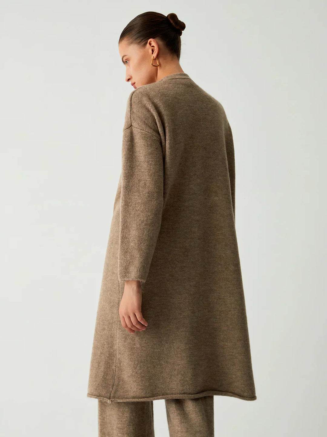 Long three-piece cardigan with casual pants