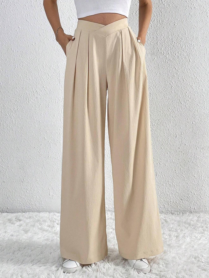 Wide Pleated Pants Old Money Style