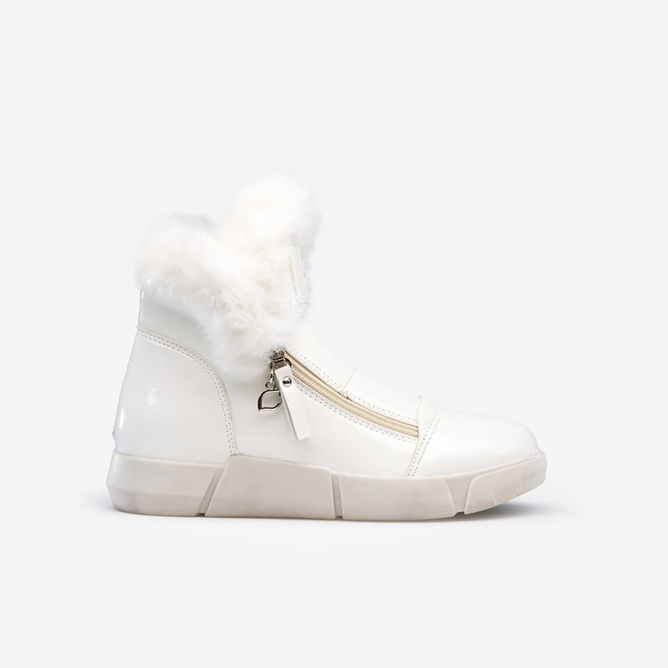 Gianina | Elegant Ankle Boots Wrapped in Crystal