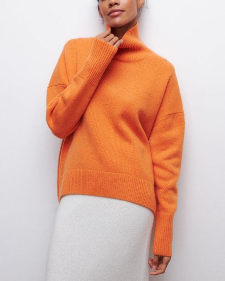 EVY | High Neck Sweater