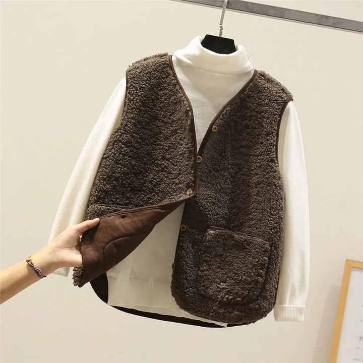 Layla™ - Elegant and Versatile Wool Vest