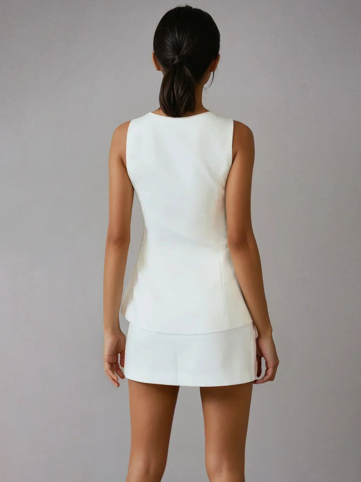 Sleeveless Elegant Set with Square Collar