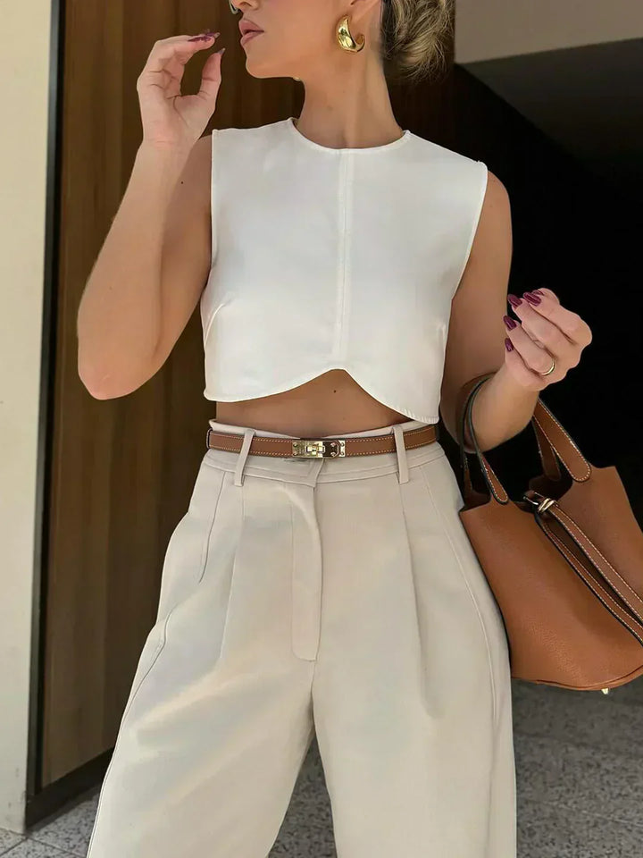 Pleated Shorts in Old Money Style