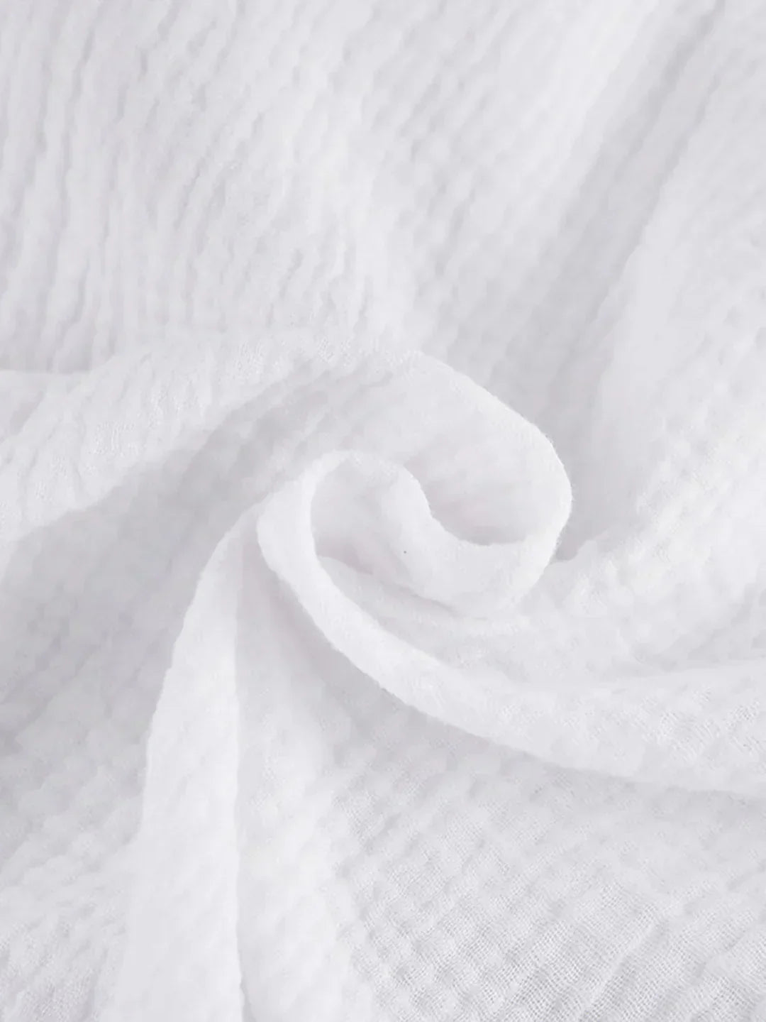 Lightweight minimalist set with shirt and pants