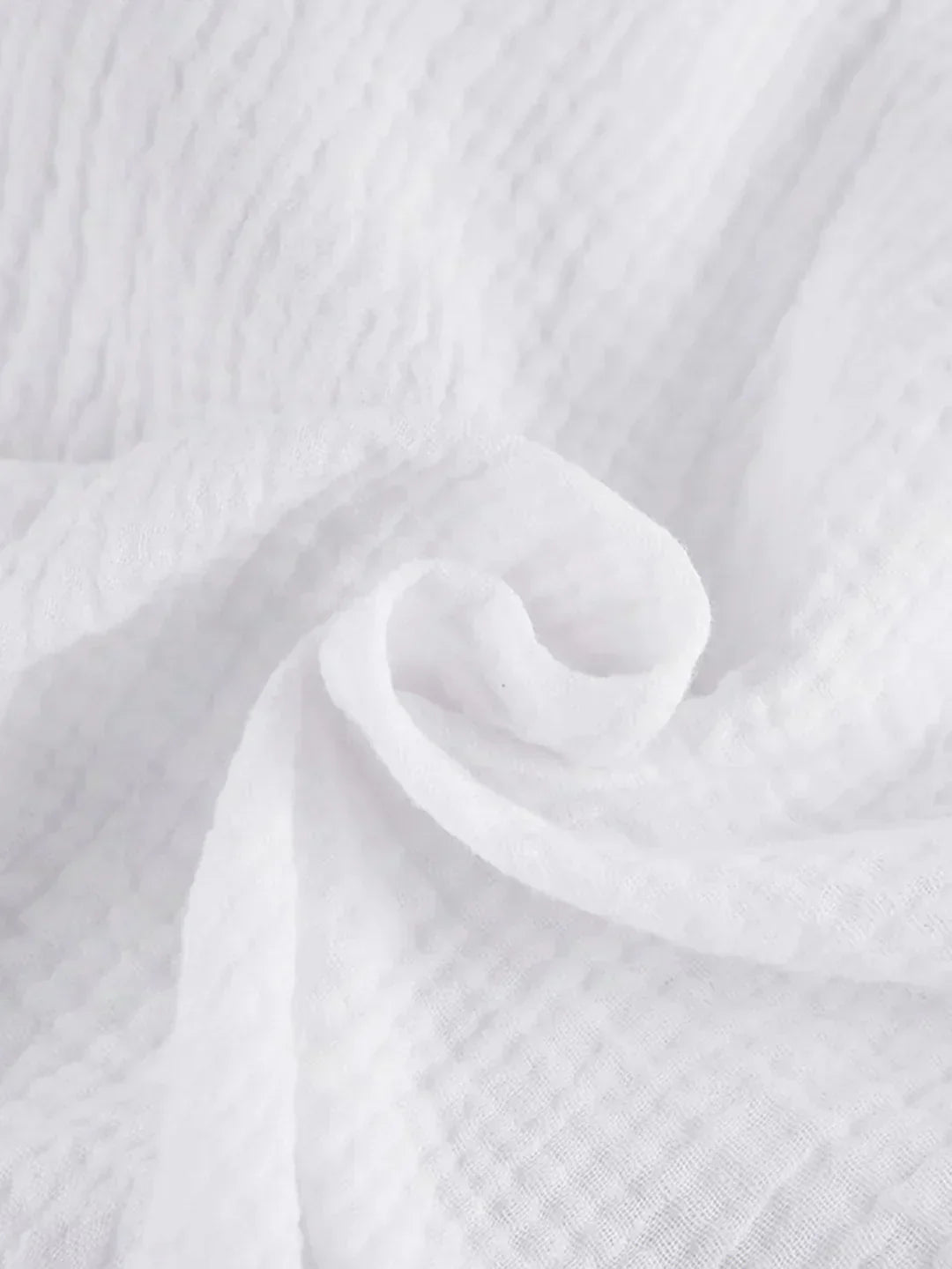 Minimalist set, easy, with shirt and pants