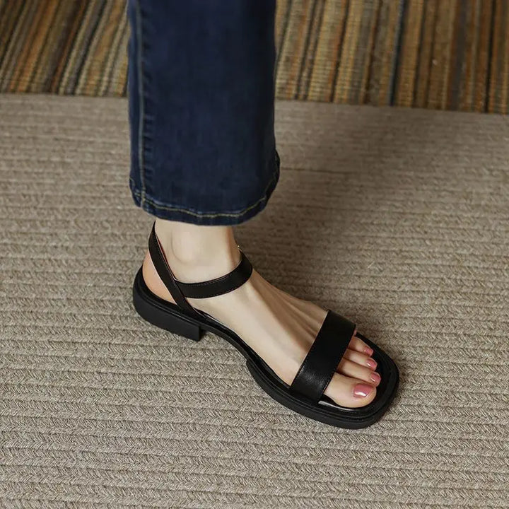 AVA – SANDALS WITH MINIMALIST STRAP