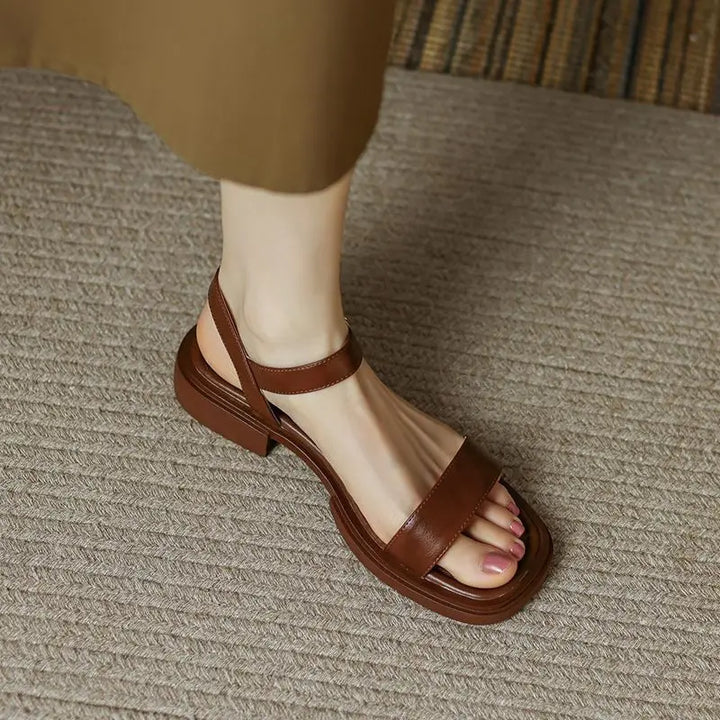 AVA – SANDALS WITH MINIMALIST STRAP
