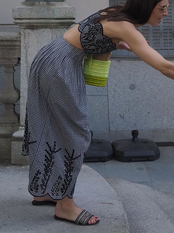 Clara - Chic Checkered Dress