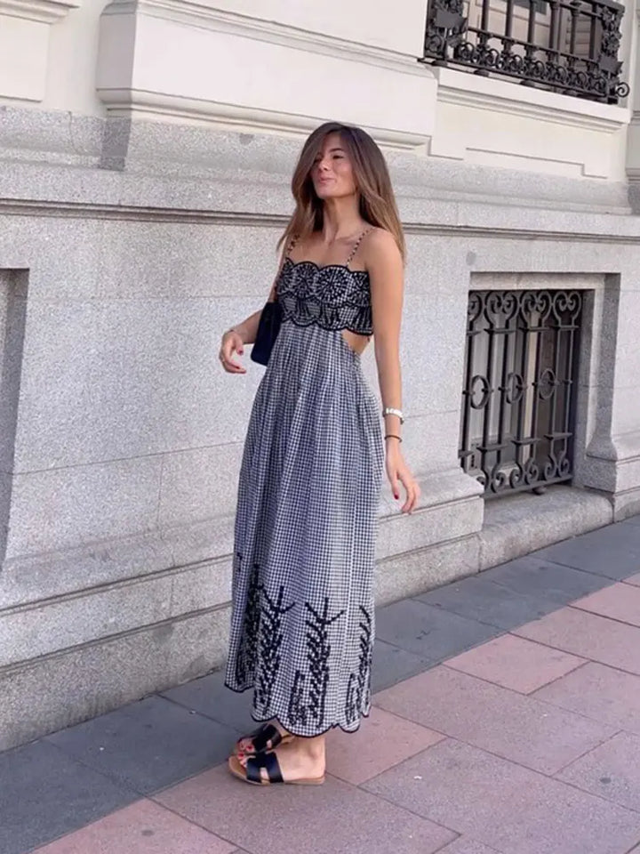 Clara - Chic Checkered Dress