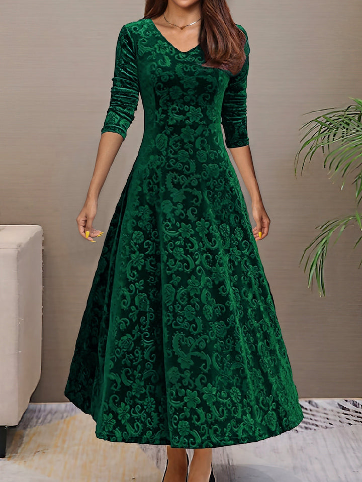 Kira | Holiday Velvet Elegance Dress