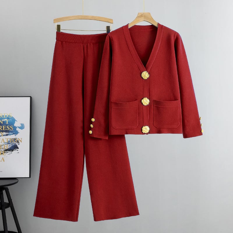 AZARIA – WOOL SUIT WITH PANTS AND BUTTONED SWEATER