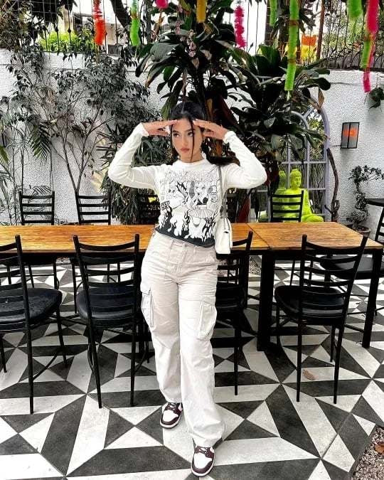 JADWIGA – ADJUSTABLE CARGO PANTS FOR WOMEN