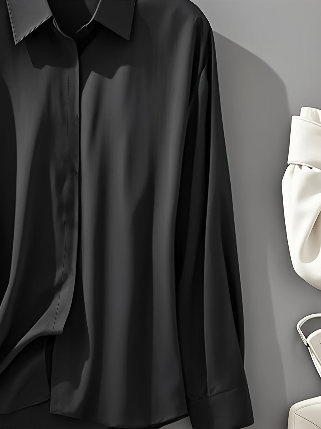 IRYNA | Elegant Long-Sleeve Shirt with Button Closure