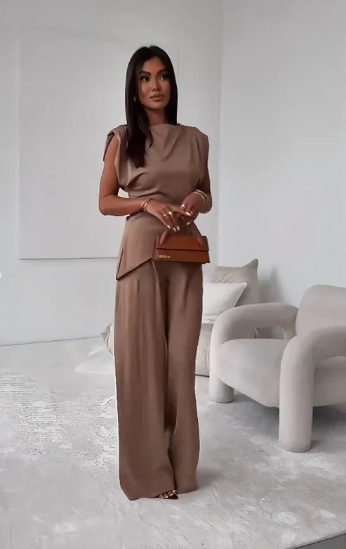 Arianna | Comfortable Two-Piece Set, Light Brown